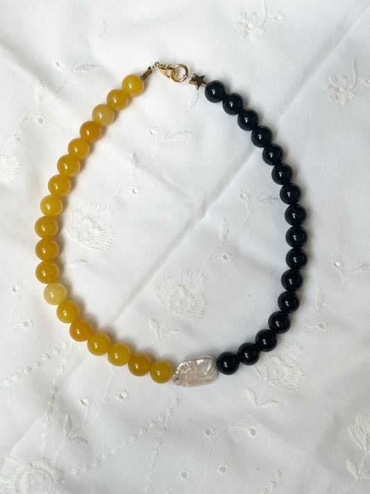 Two Tone Pearl Necklace
